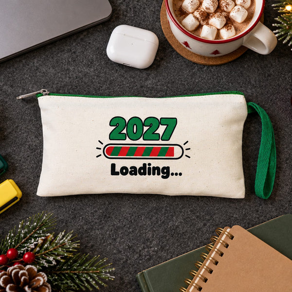 Astuccio di Natale – 9 motivi Natale e Capodanno 2027, astuccio in tessuto con zip colorata 21 × 10 cm, 6 colori – cotone - Pamusan.it
